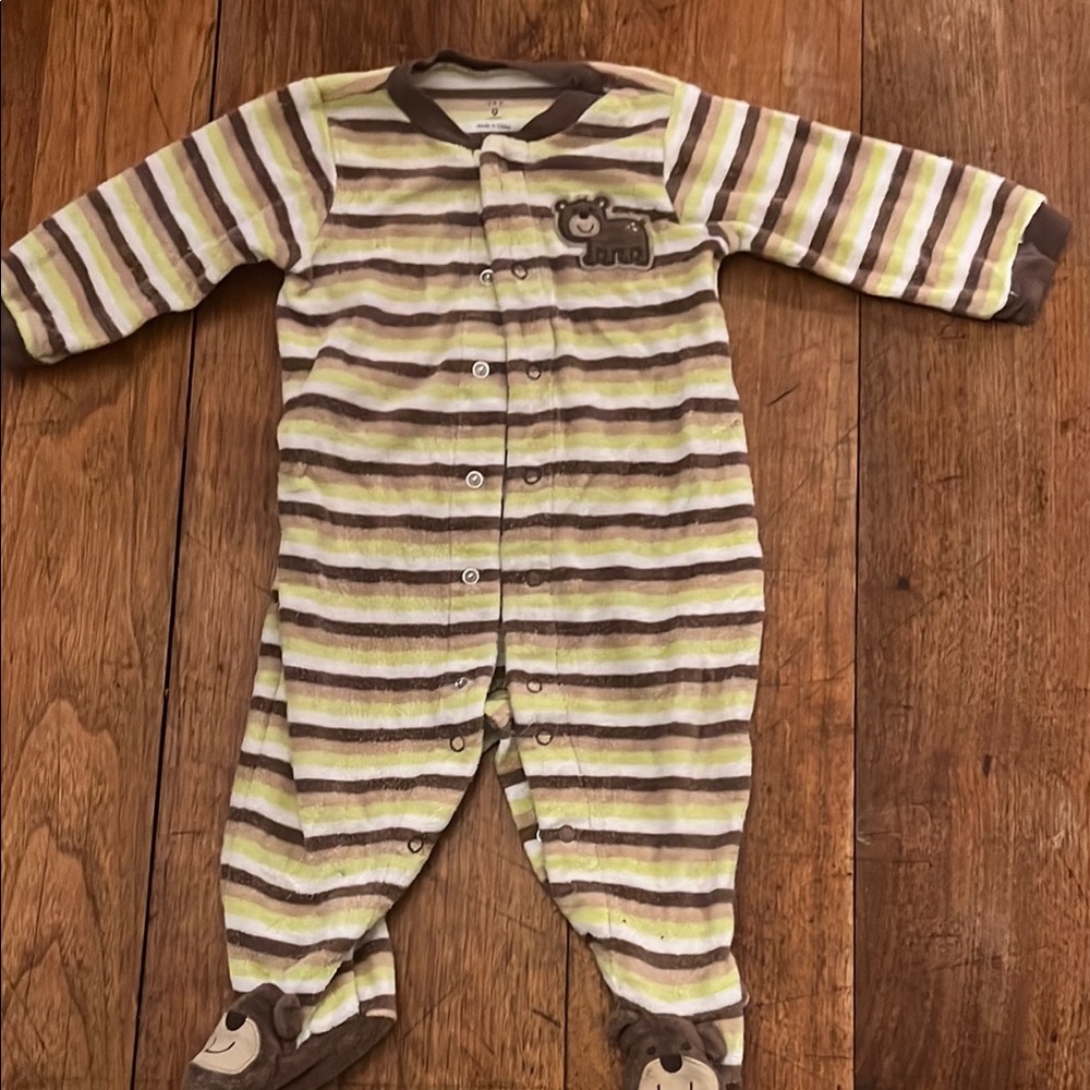 9 month Carter's  One Piece - Built-in Feet. Excellent condition.